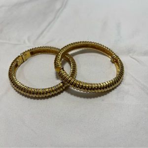 Pauline Rader 2 gold brackets